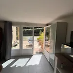 Près De La