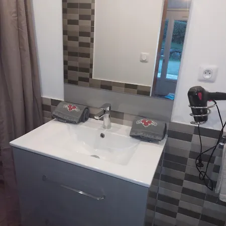 Apartment Pres De La *