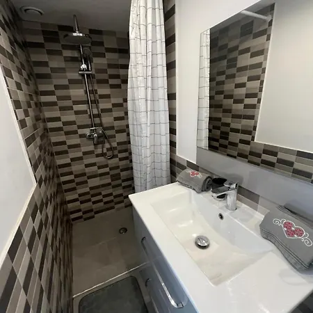 Pres De La Apartment